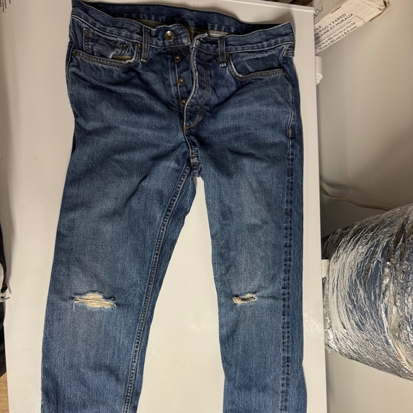 Rag and Bone Distressed JEans - Picture 1 of 4